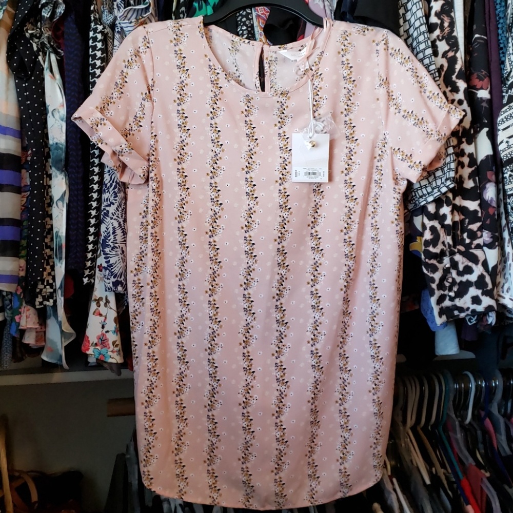 NWT LAUREN CONRAD FLORAL TOP